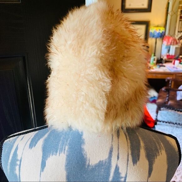 Sheepskin vintage hat   - Picture 2 of 16